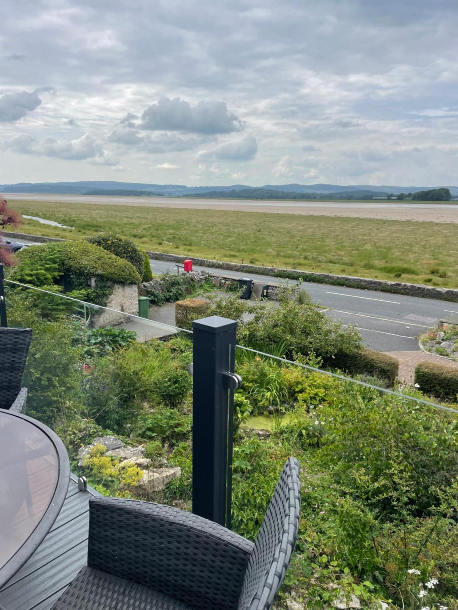 Watersedge Retreat, Views, Sunsets, Dogs Welcome Sandside  エクステリア 写真